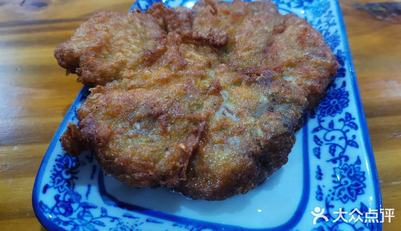 面上一层比较重的油花是香菇浇头里带的