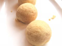 酥皮叉烧包-富力丽思卡尔顿酒店·丽轩中餐厅