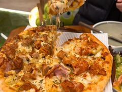 -Dragon Pizza•圆脸龙披萨·牛排餐厅