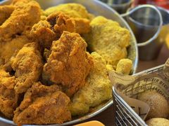 -BHC炸鸡(明洞总店)