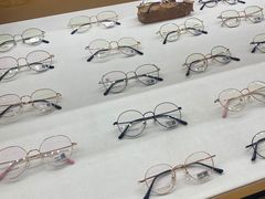 -罗伯特眼镜·蔡司官方授权(罗湖国贸店)