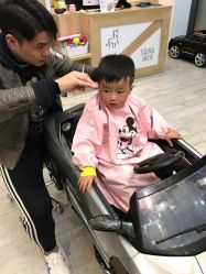 -奇怪的独角兽亲子理发沙龙