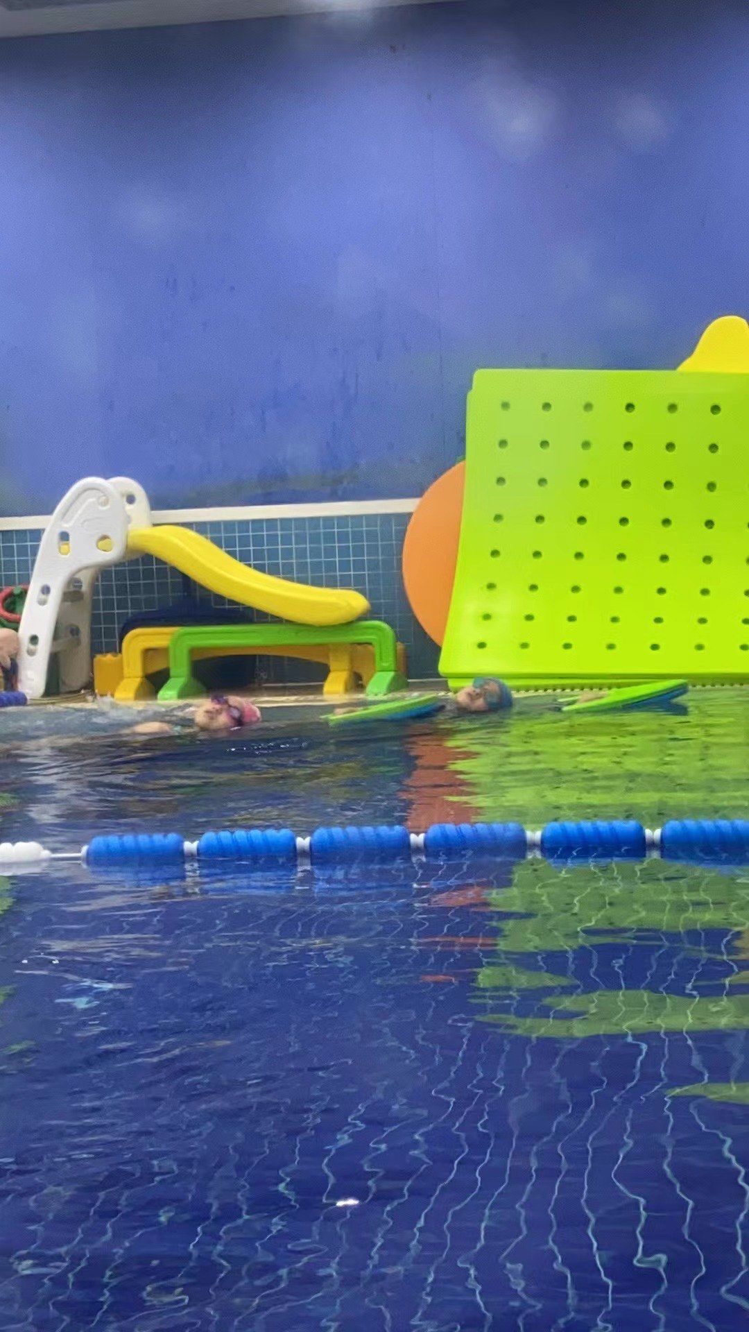 景城邻里中心龙格亲子游泳