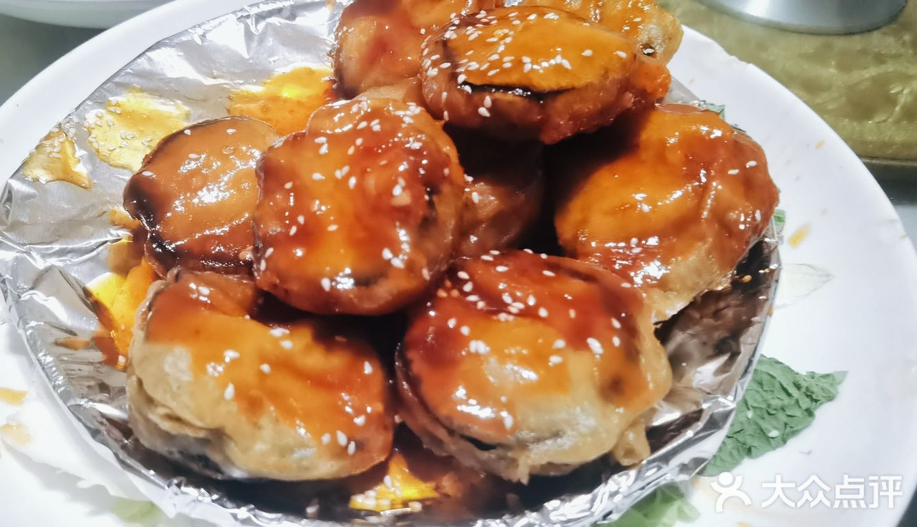 西集大饭店，这里的驴肉有点全