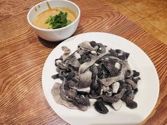 -清真吴记门钉肉饼·喜多利