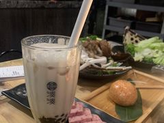 大红袍珍珠奶茶-湊湊火锅·茶憩(杭州湖滨银泰in77店)