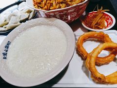 豆汁焦圈-大海碗·京菜炸酱面(雍和宫店)