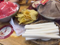 -赵美丽·重庆社区火锅·直营店(火车东站·中豪国际店)