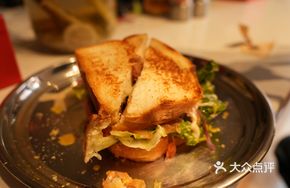 Chef Lime Beef Toast Burger