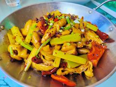 干锅肥肠-良泉足疗