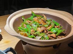 碾辣椒炒肉-吃饭皇帝大(长宁龙之梦店)