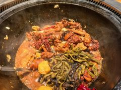 -万里闯关东铁锅炖菜馆(高新旗舰店)