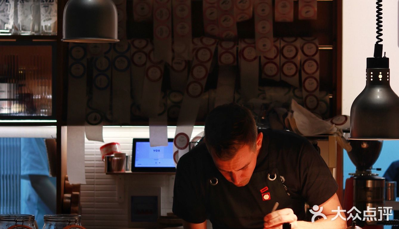 上海|夏夜 微醺 听雨声