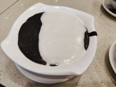 杏仁芝麻糊双拼-仁信老铺甜品(北京路店)