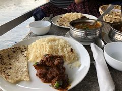 -Lake Shore Hotel & Restaurant