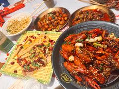 -肥肥虾庄·金牌油焖大虾(汉口城市广场店)