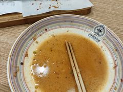 -歹歹的加个面过油肉拌面
