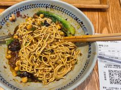 -呼啦面馆·头牌豌杂面(爱琴海店)