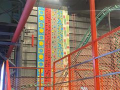 -极限PLAY运动娱乐新世界·团建派对潮玩休闲馆·室内蹦极高空游乐园