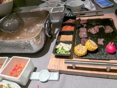 -左庭右院鲜牛肉火锅黑金店(陆家嘴中心店)