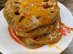 -爆炸头阿姨小四川正宗川味小吃(无任何分店)