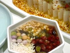 -江城小馆陕南妈妈菜·全球旅行餐厅(钟楼店)