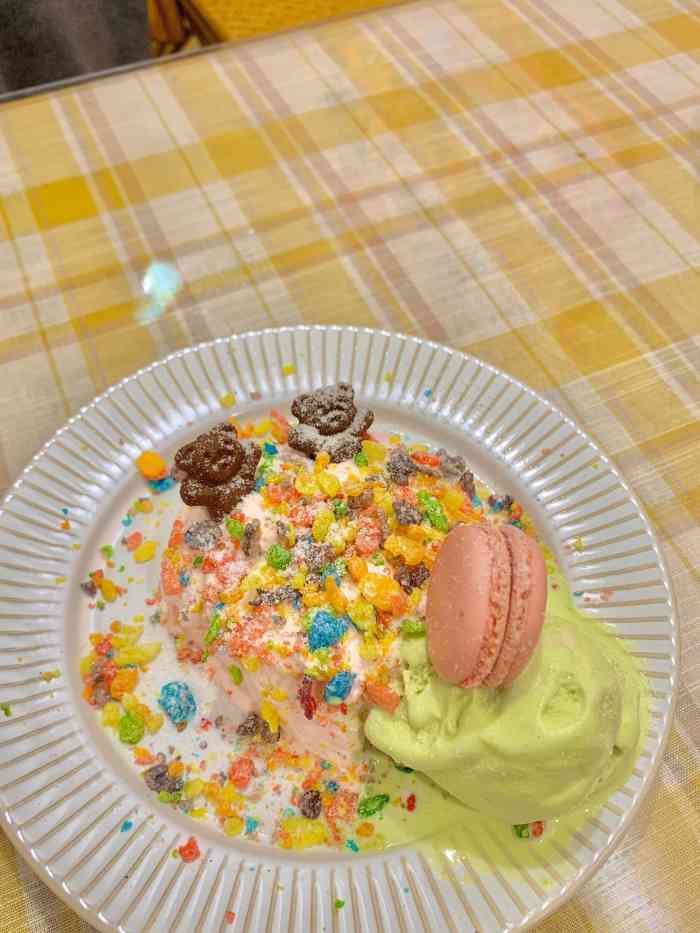 la fleur patisserie 花甜手作甜品(南城店)-"店很好找,但店内很小