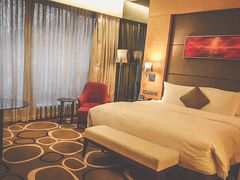 -上海滴水湖皇冠假日酒店