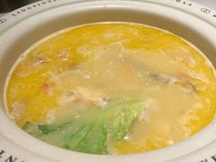 领鲜花胶鸡汤-领鲜天下·焗海鲜·花胶鸡(天目里店)