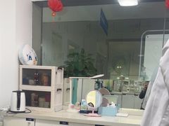 -上海大学附属上海和平眼科医院
