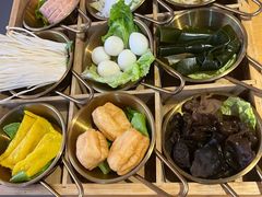 -三顾烤庐·烤鱼·烧烤·龙虾(奉贤店)