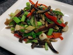 脆皮蕨粑炒腊肉-泉味道贵州厨房(三里河店)