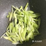 鬼怪[鬼脸]#减肥#菜谱系列：素炒西芹
