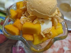 芒果脆心杯-甜心妈妈·榴莲星级糖水(北京路总店)