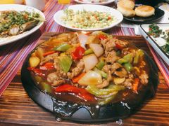 -香巴拉云南餐厅(华莱坞店)