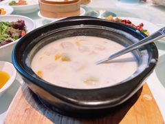 奶香芋头煲-汤城小厨•粤菜•靓汤(苏州街店)