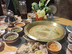 -顶顶汤火牛排火锅·经典铜锅涮肉