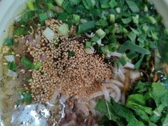 -啊墨江牛烂烀米线