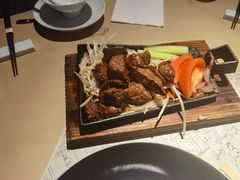 -穹六人间 people 6(岳阳路店)