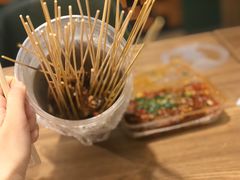 -马路边边串串香(苗栗路店)