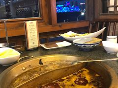 -小天鹅火锅·一线江景洪鼎旗舰店(洪崖洞店)