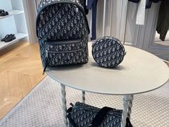 -Dior迪奥(恒隆广场童装店)