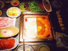 -老牌坊云南鱼豆花火锅(哈西万达店)
