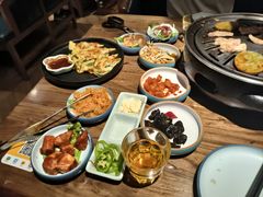 -明洞阿姨·韩式酱蟹烤肉·创意料理(三元桥店)