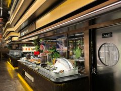 -钱小奴海鲜自助黑金店(杭州滨江龙湖店)
