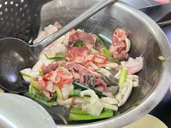 -周良天山牛杂城(天山路总店)