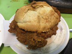 猪扒包-胜利茶餐室