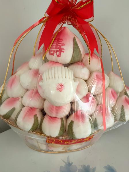 桂顺斋(丽泽店)-"家里老人过生日,提前预定的寿桃,还包装了.