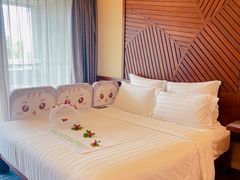 -三亚湾海居雅高铂尔曼度假酒店