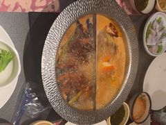 -牛YO寿喜烧·铁板烧和牛火锅自助(市府恒隆店)